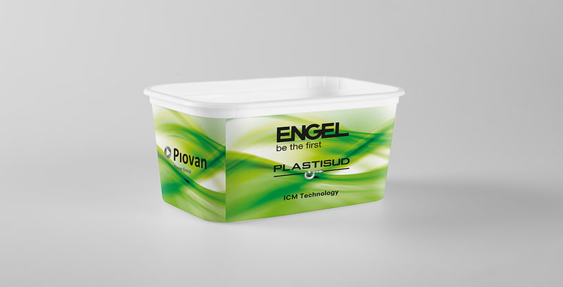 Picture shows a thin-walled container produced on an ENGEL e-speed injection moulding machine